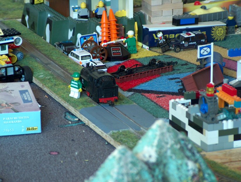 H0 03 011